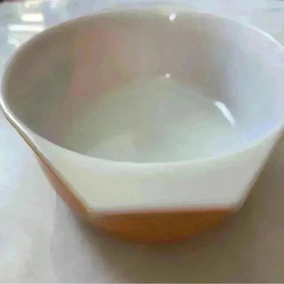 Vintage Pyrex  Old Orchard 1.5 quart casserole dish - Picture 5 of 8